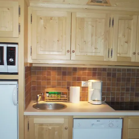Cozy, 1-bedroom With Spectacular Mountain Views And A Balcon Apartment